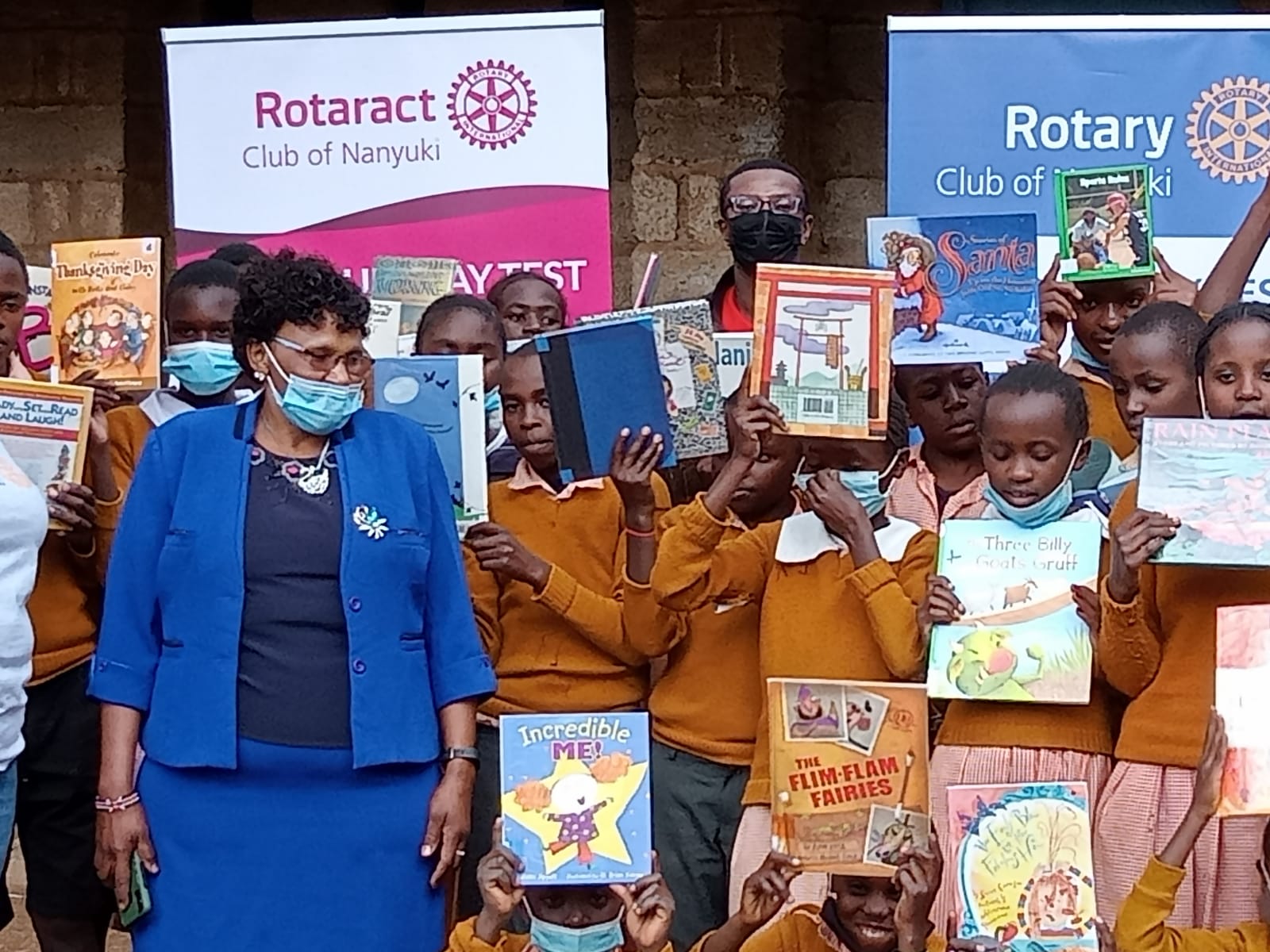 Books Donation Likii Primary School Nanyuki Rotary Club of Nanyuki